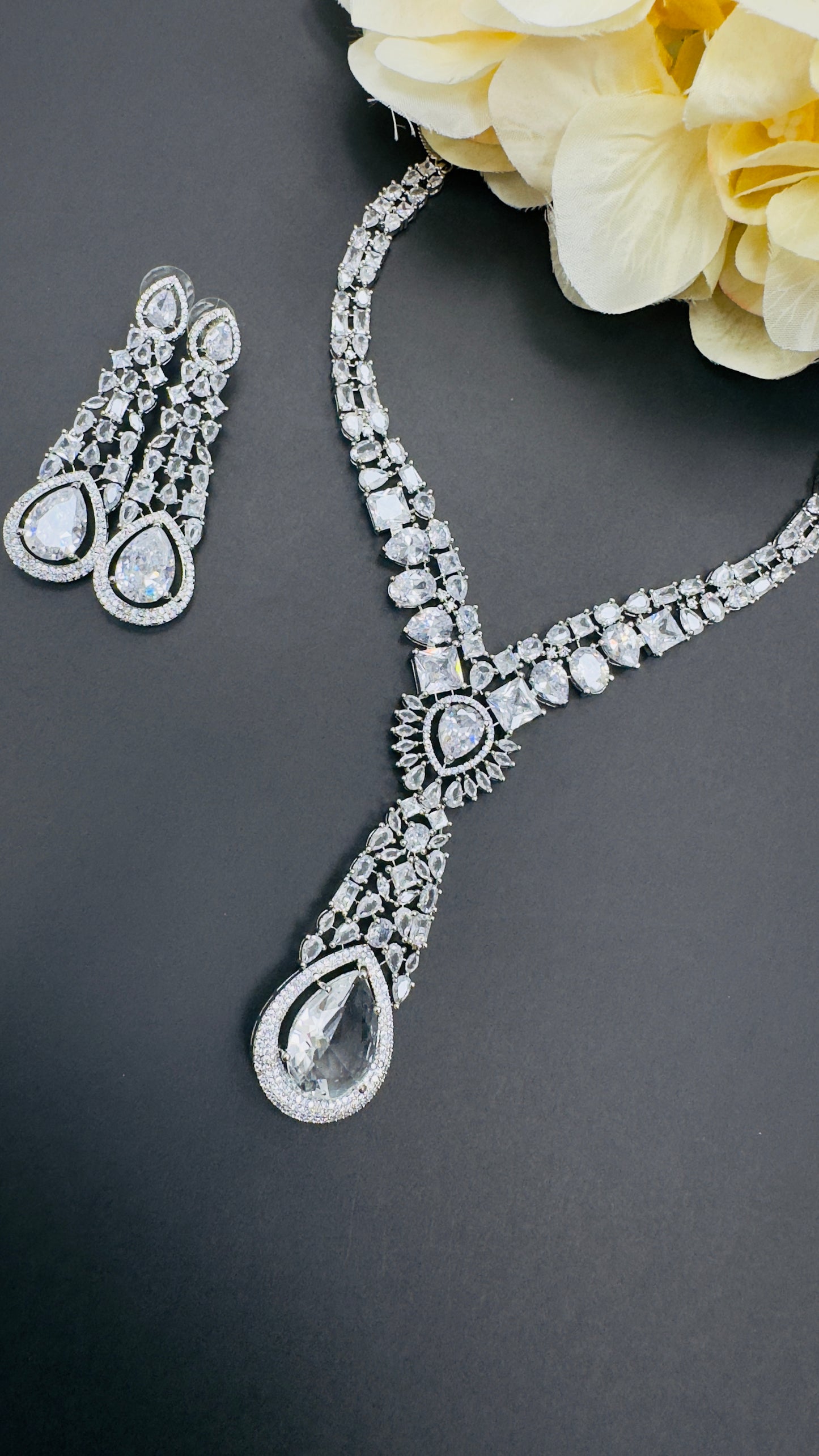 AD Necklace Set – Elegant Diamond Ensemble