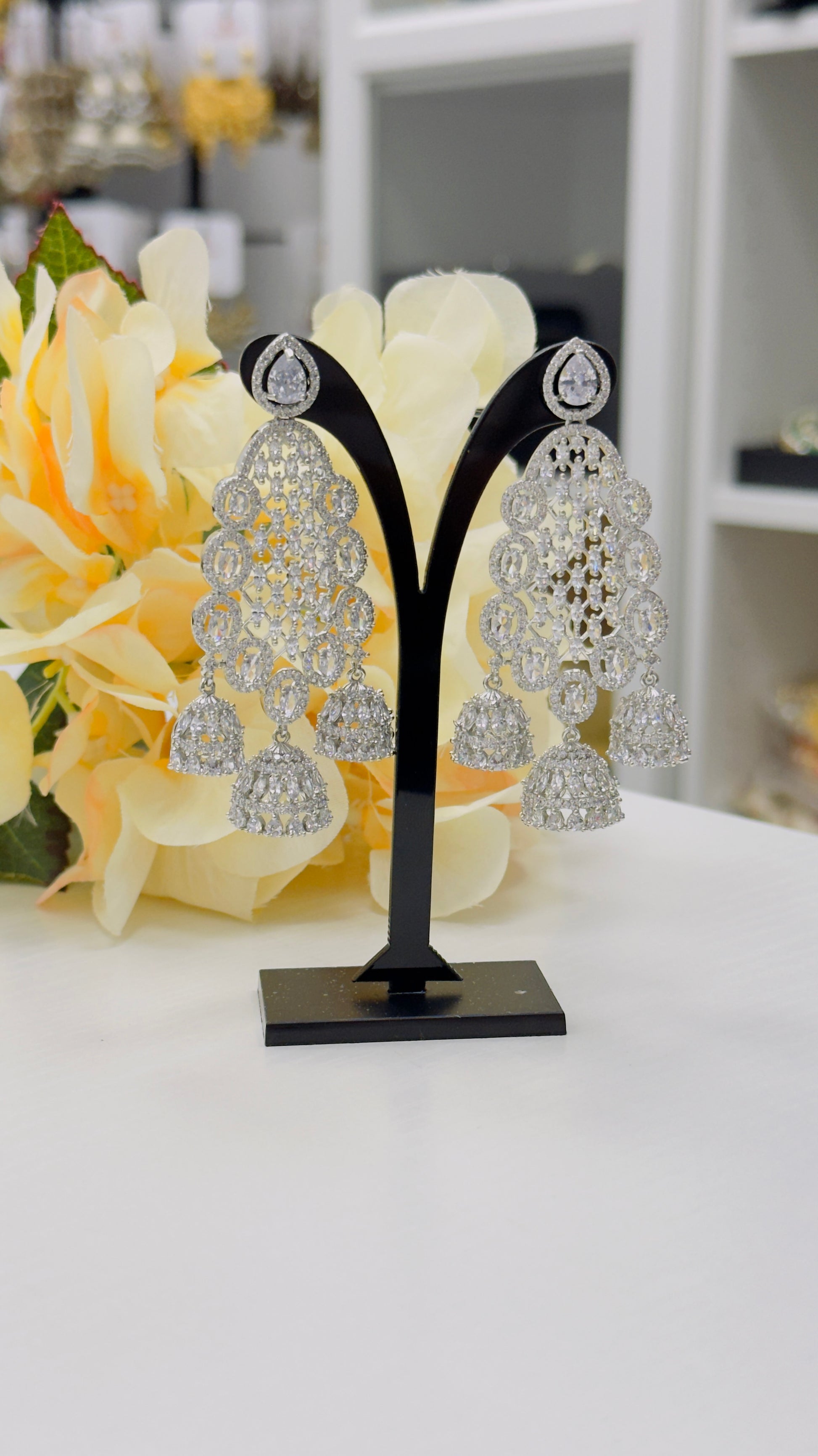 AD Earrings – Sparkling Diamond Delight