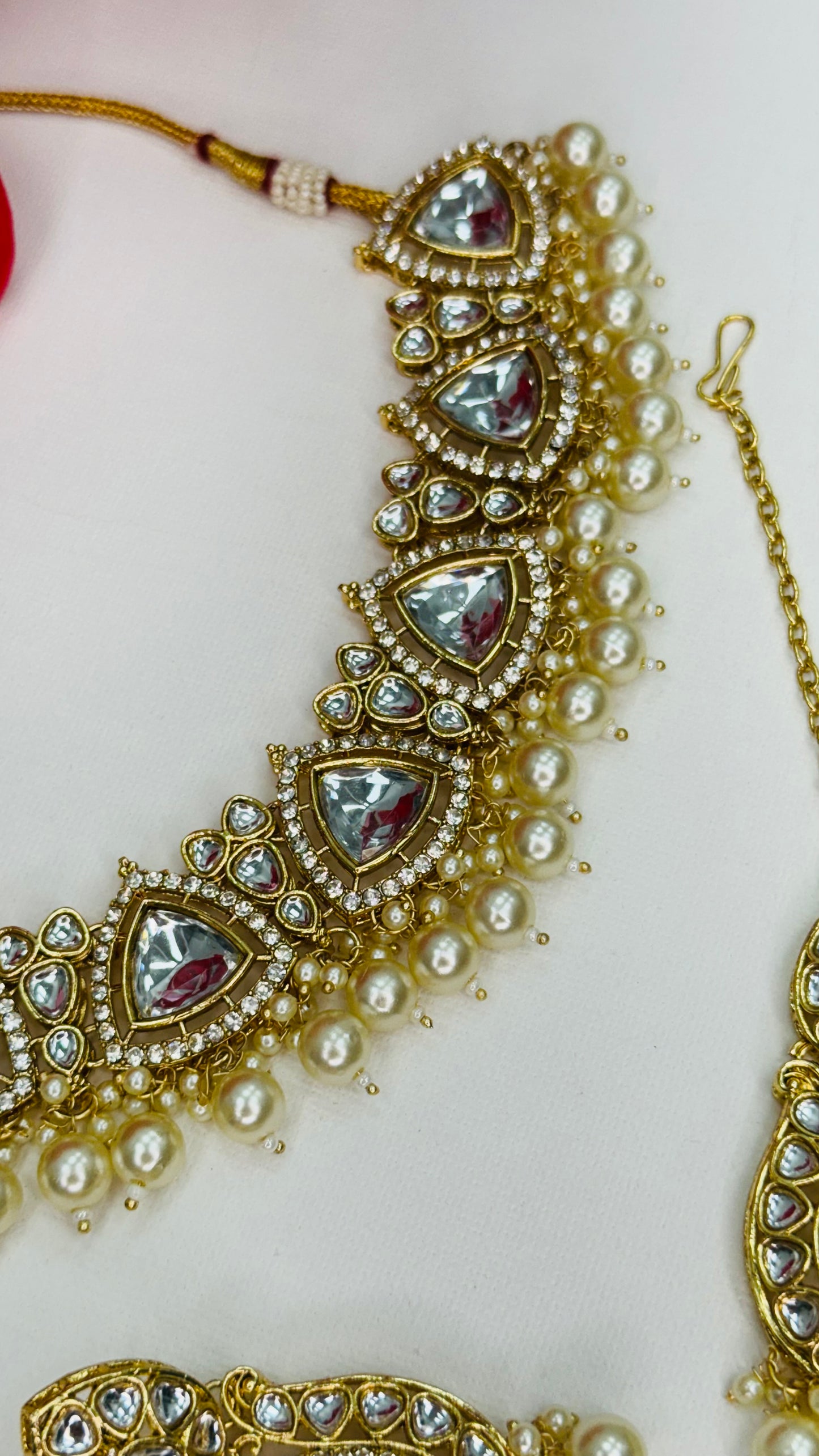 Uncut Kundan Necklace Set