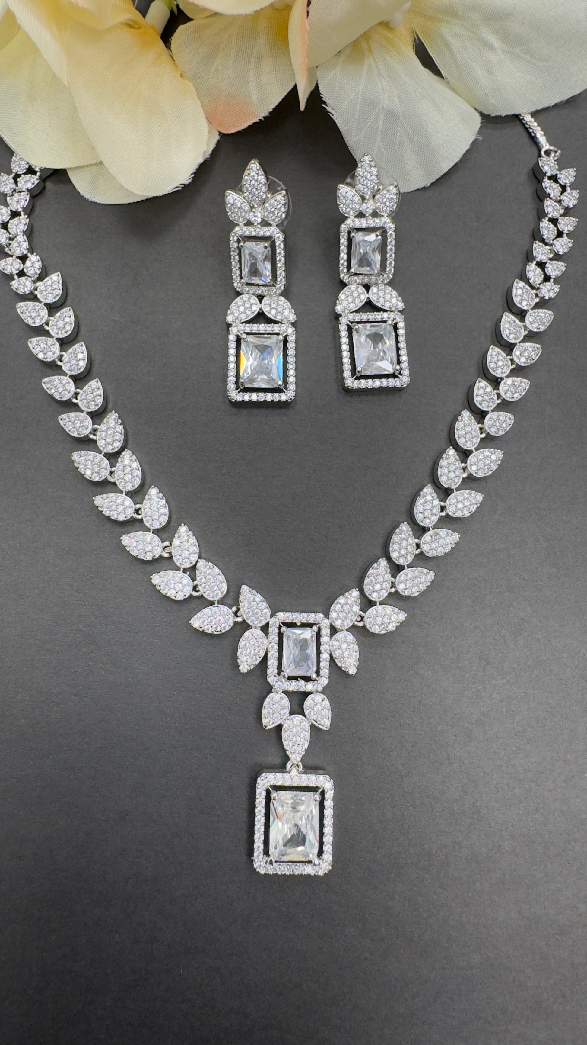 Luxe Aura: AD Necklace Set | Creative Jewels