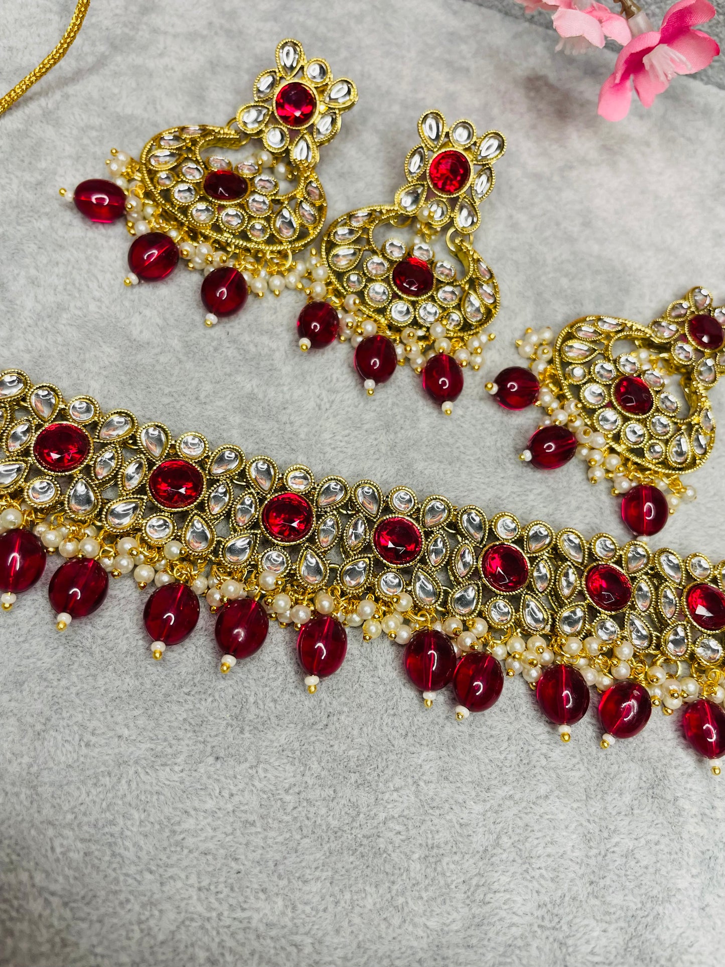 Unique Kundan Choker Set