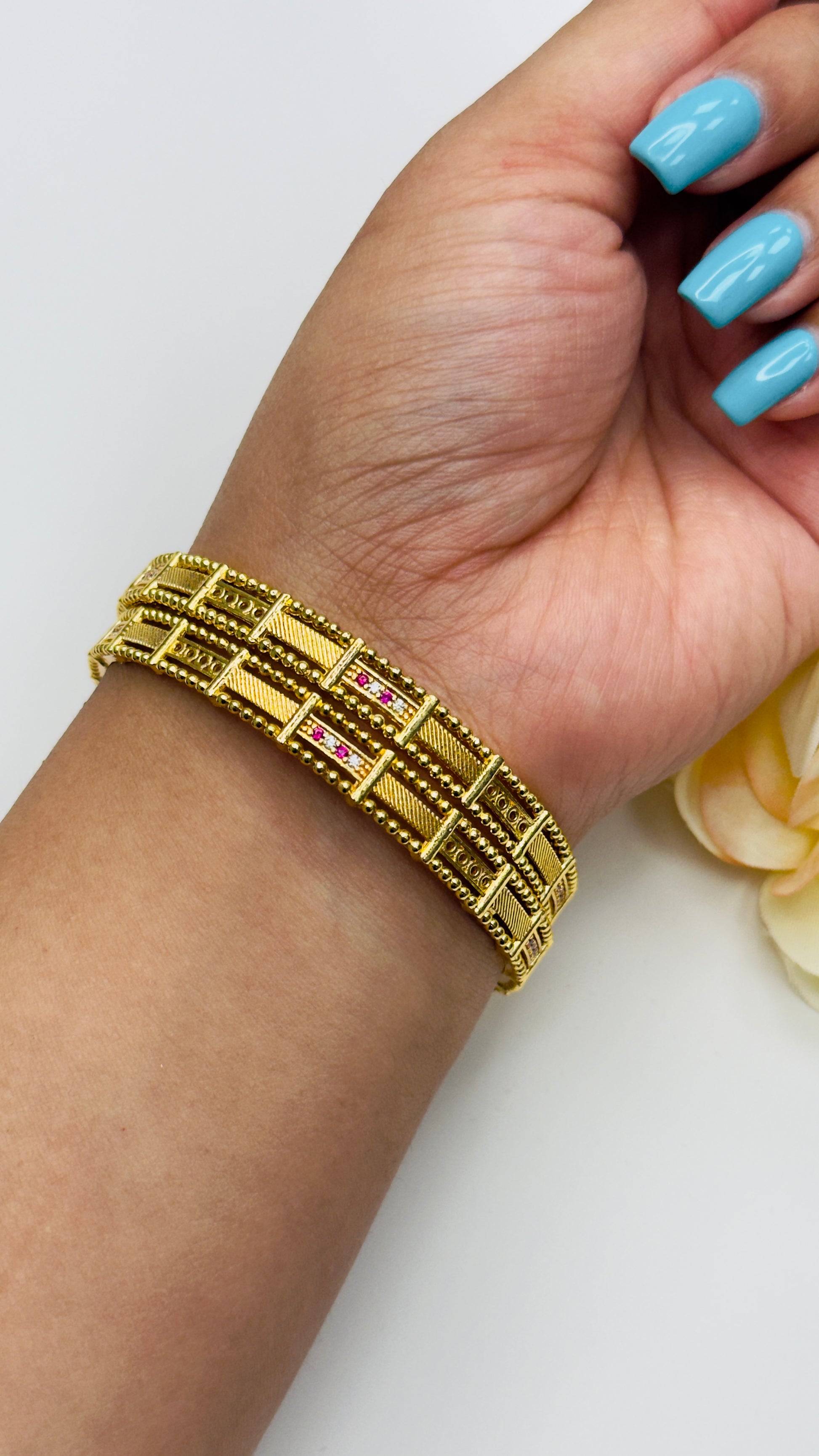 Micro Gold Bangles – Elegant Glow