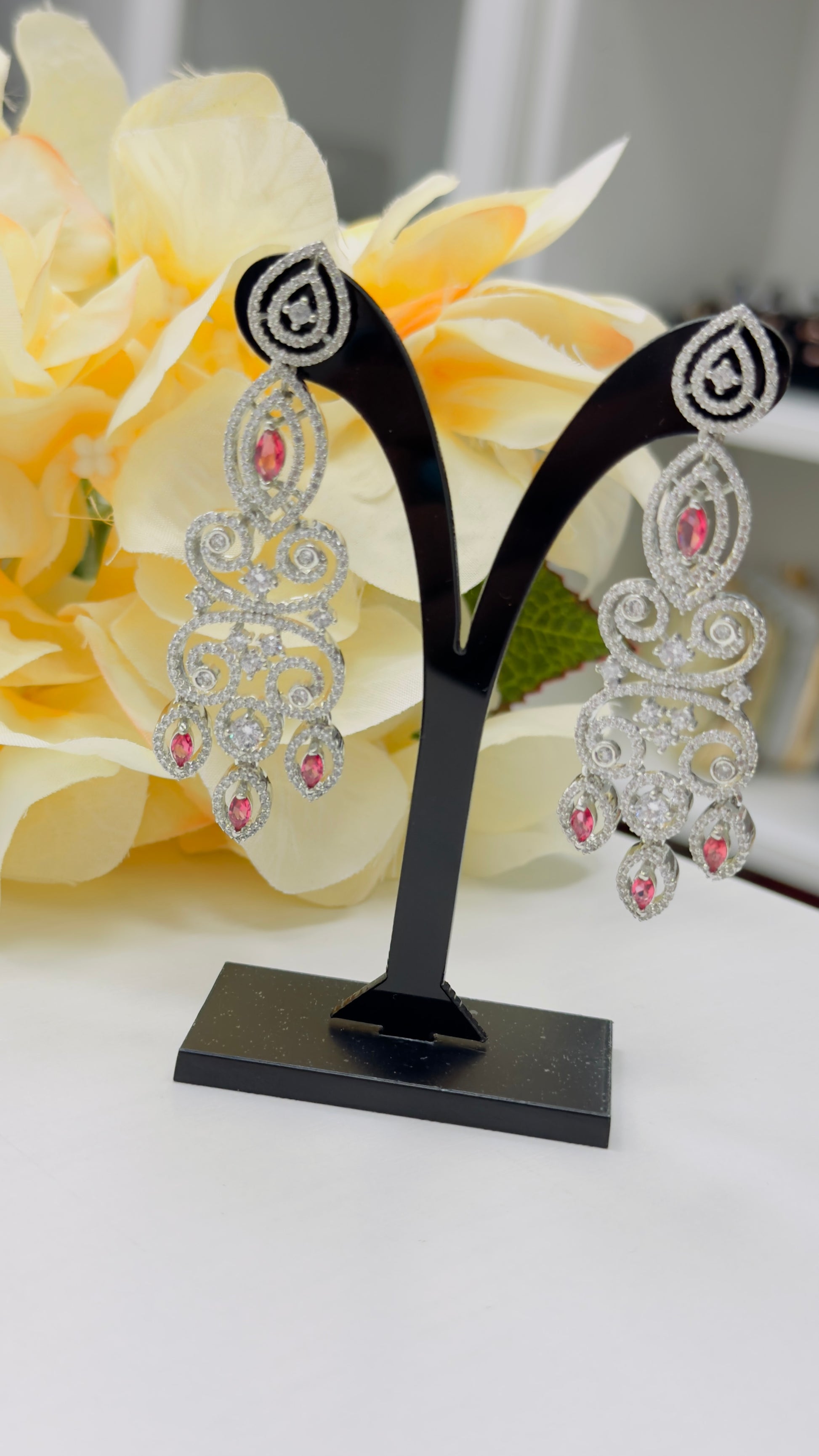 AD Earrings – Exquisite Diamond Brilliance