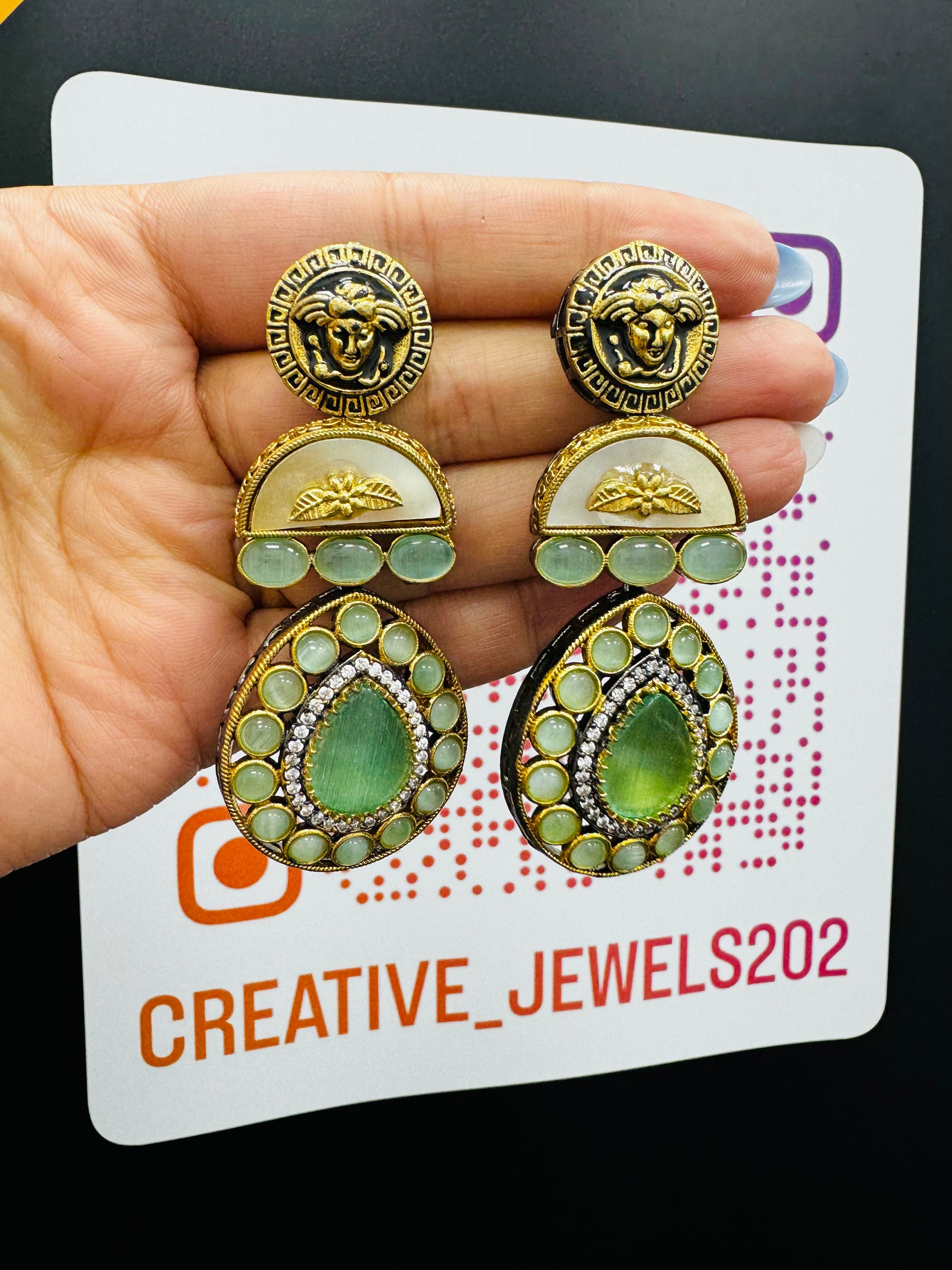 Creative Jewels Sabya Earrings Set Online - Exquisite earrings by Sabyasachi