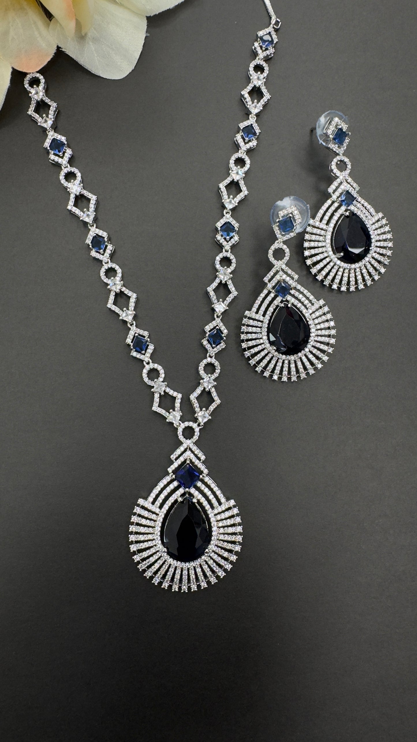 Luxe Aura: AD Necklace Set | Creative Jewels