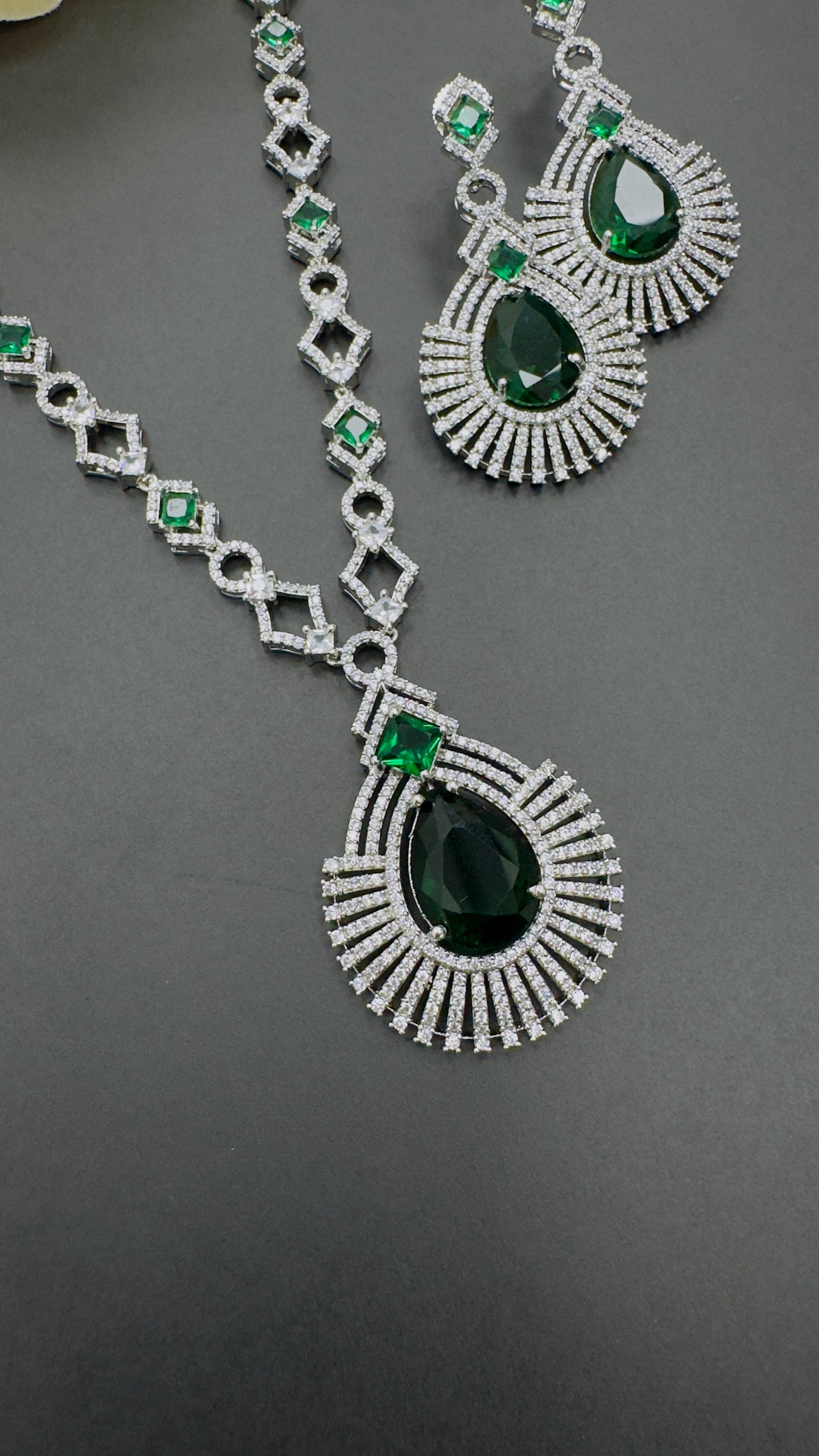 Luxe Aura: AD Necklace Set | Creative Jewels