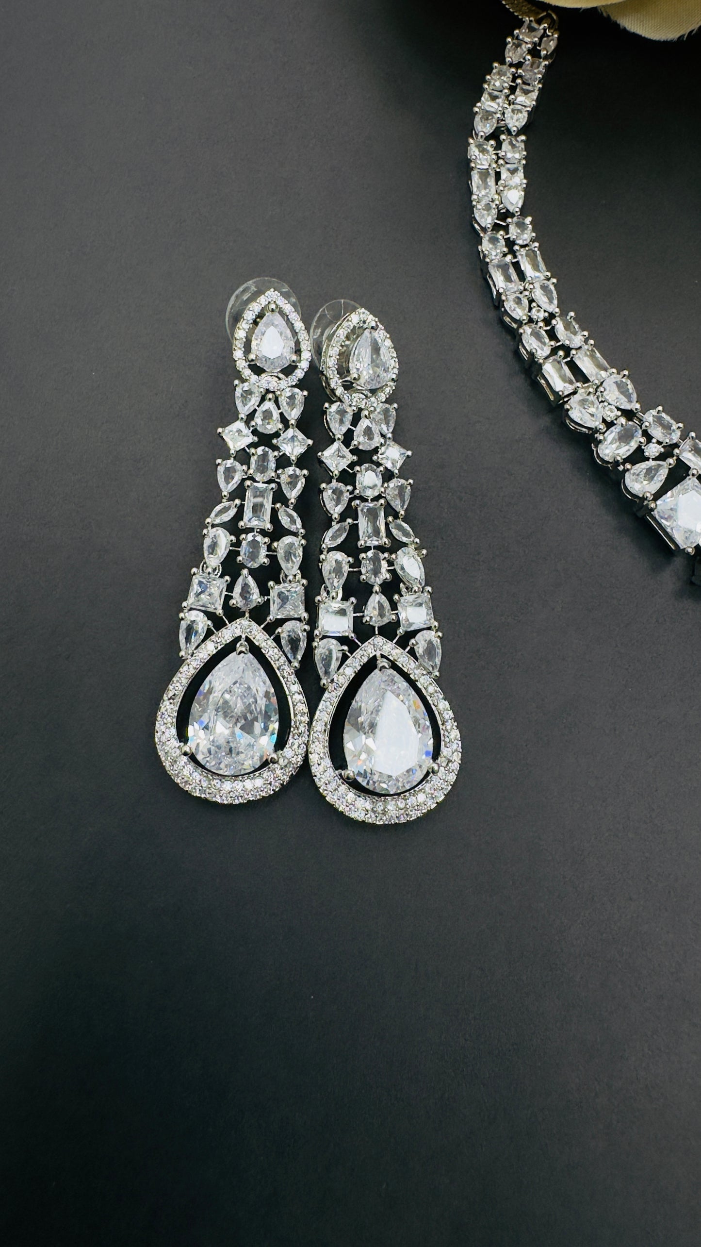 AD Necklace Set – Elegant Diamond Ensemble