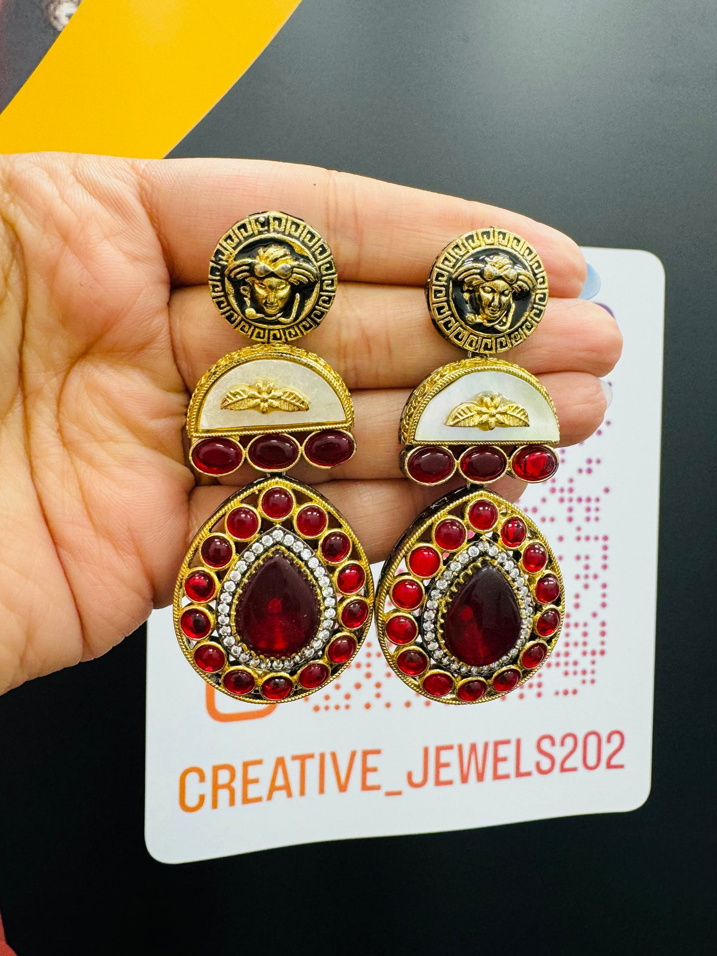 Creative Jewels Sabya Earrings Set Online - Exquisite earrings by Sabyasachi