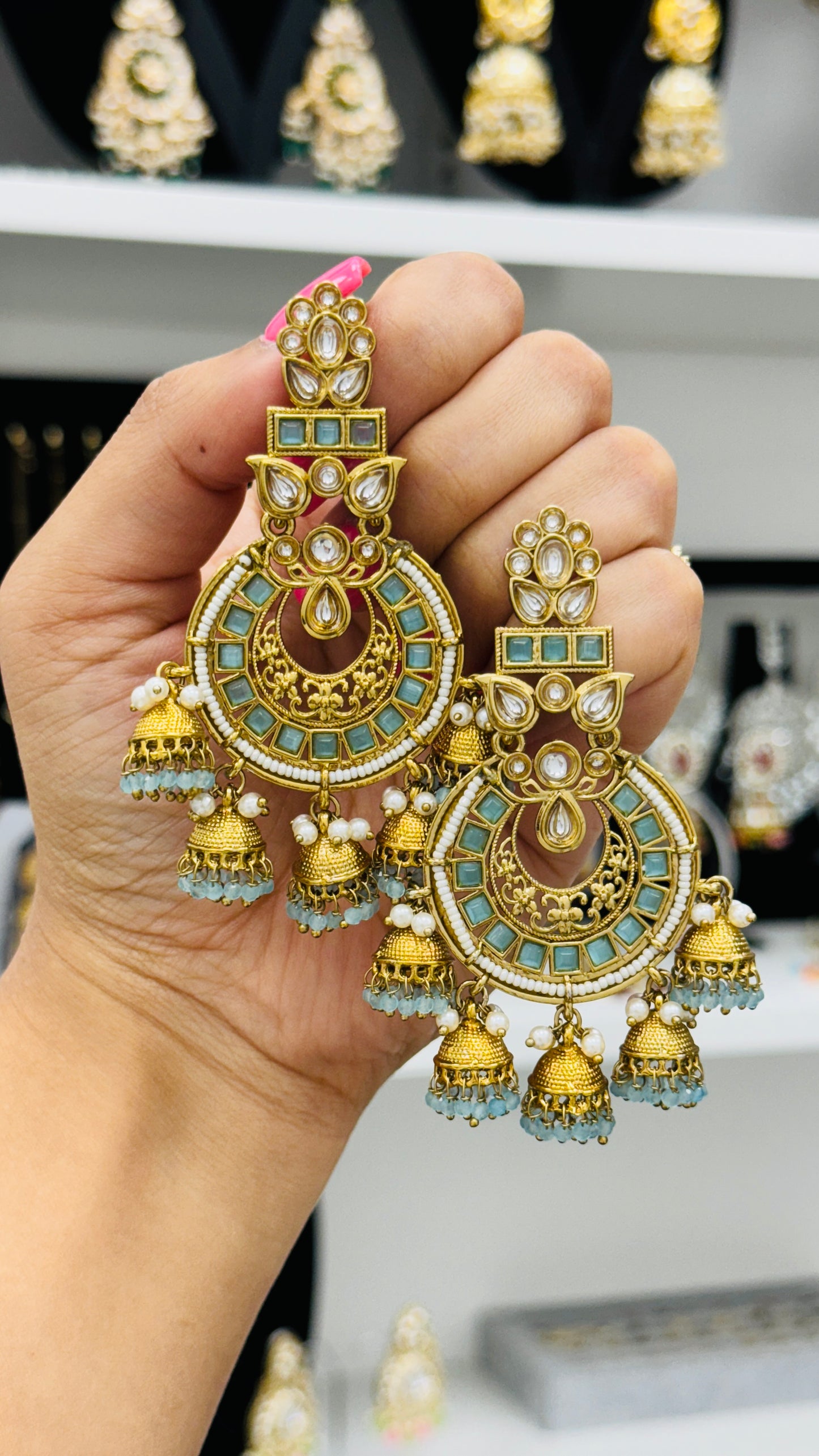 Kundan Chandbaali with small jhumki’s