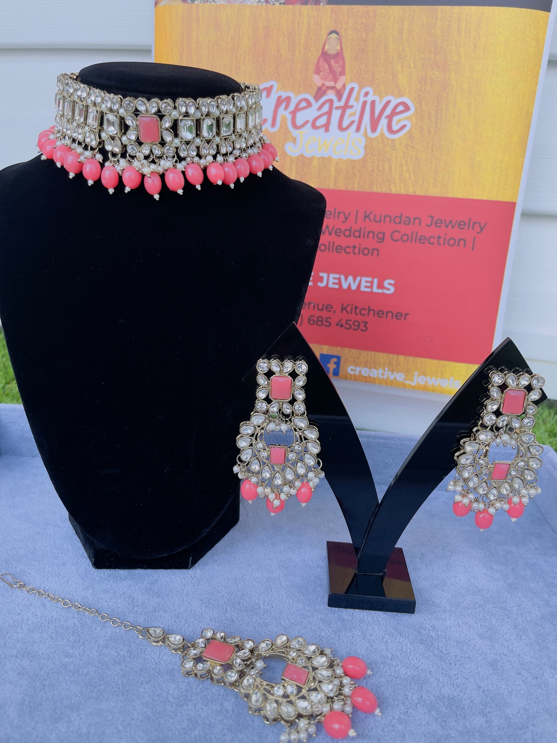 Unique Kundan Choker Set