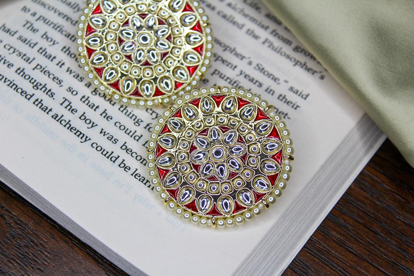 Dabbi Kundan Stud Earrings - Creative Jewels