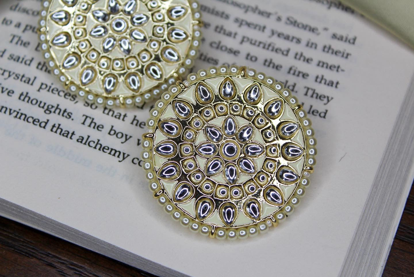 Dabbi Kundan Stud Earrings - Creative Jewels