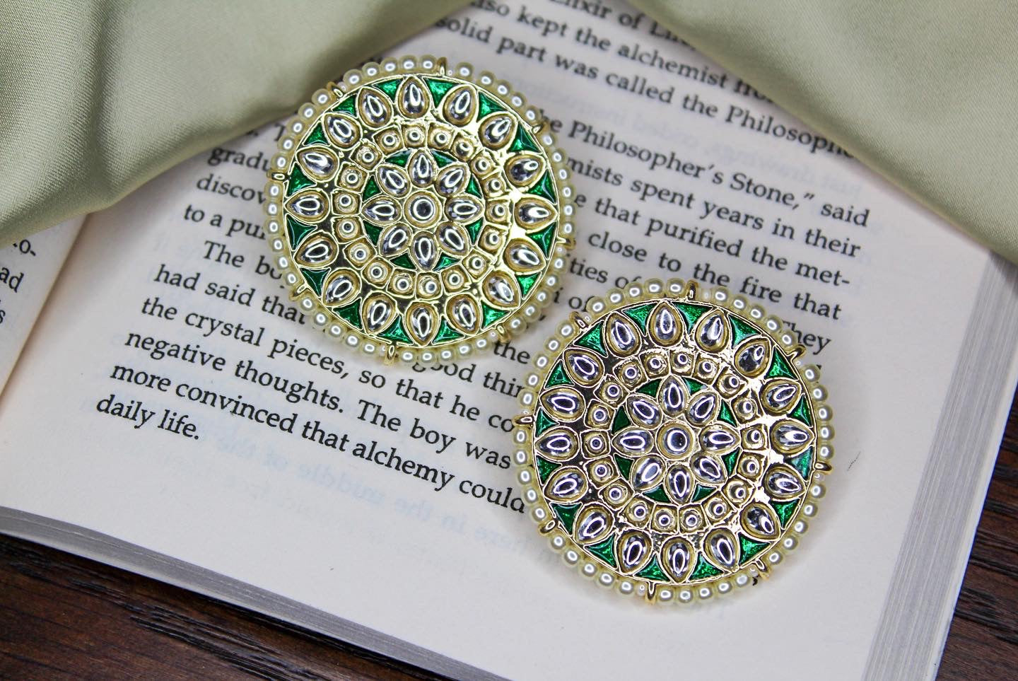 Dabbi Kundan Stud Earrings - Creative Jewels