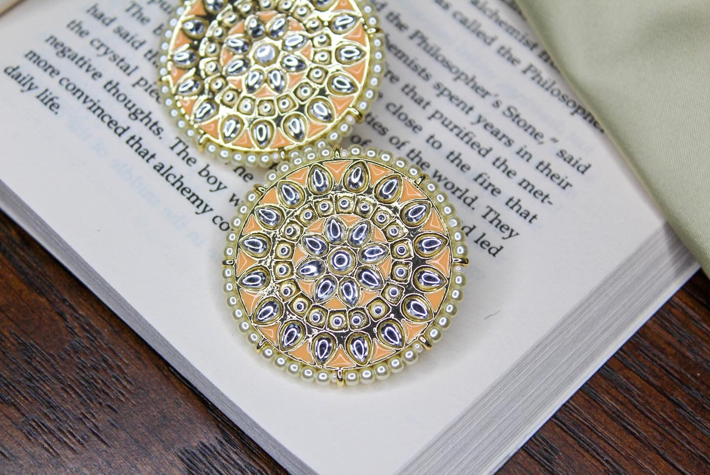 Dabbi Kundan Stud Earrings - Creative Jewels