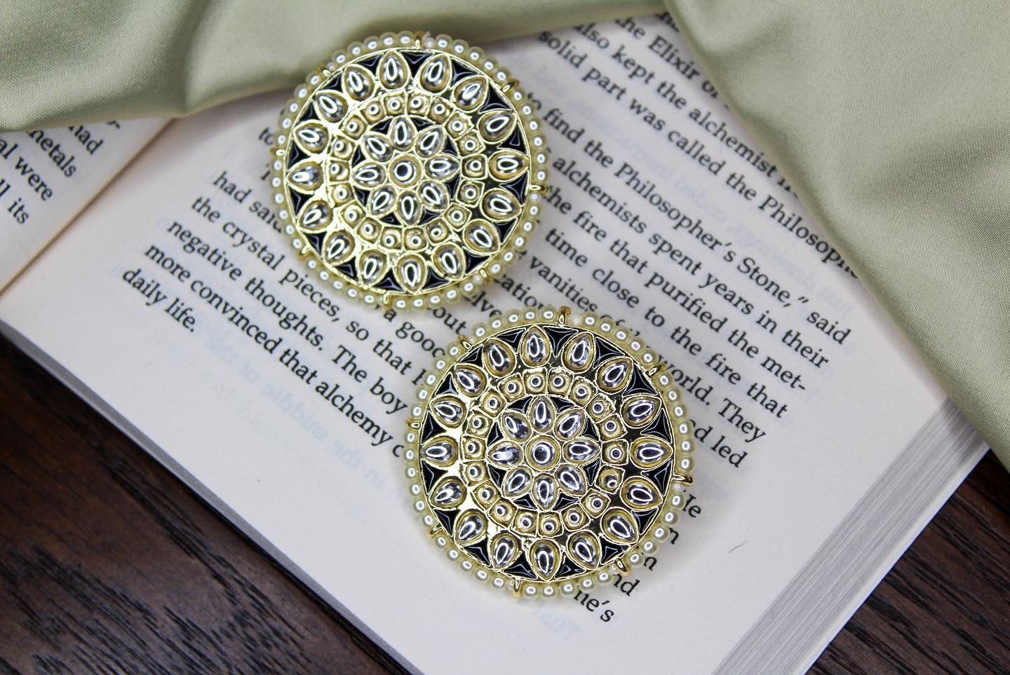 Dabbi Kundan Stud Earrings - Creative Jewels