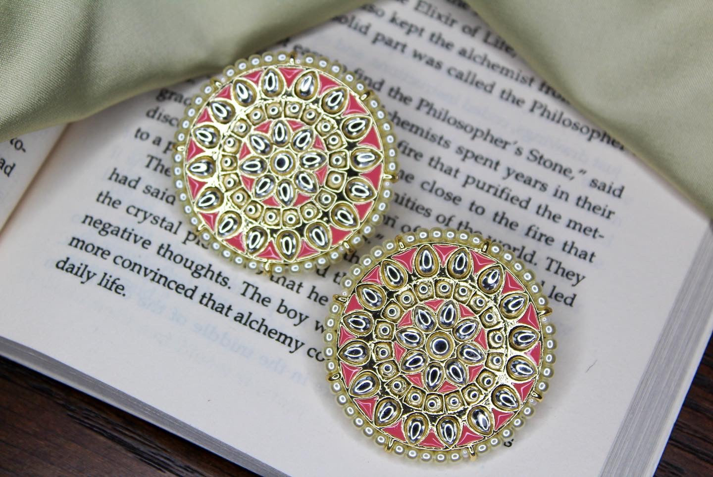 Dabbi Kundan Stud Earrings - Creative Jewels