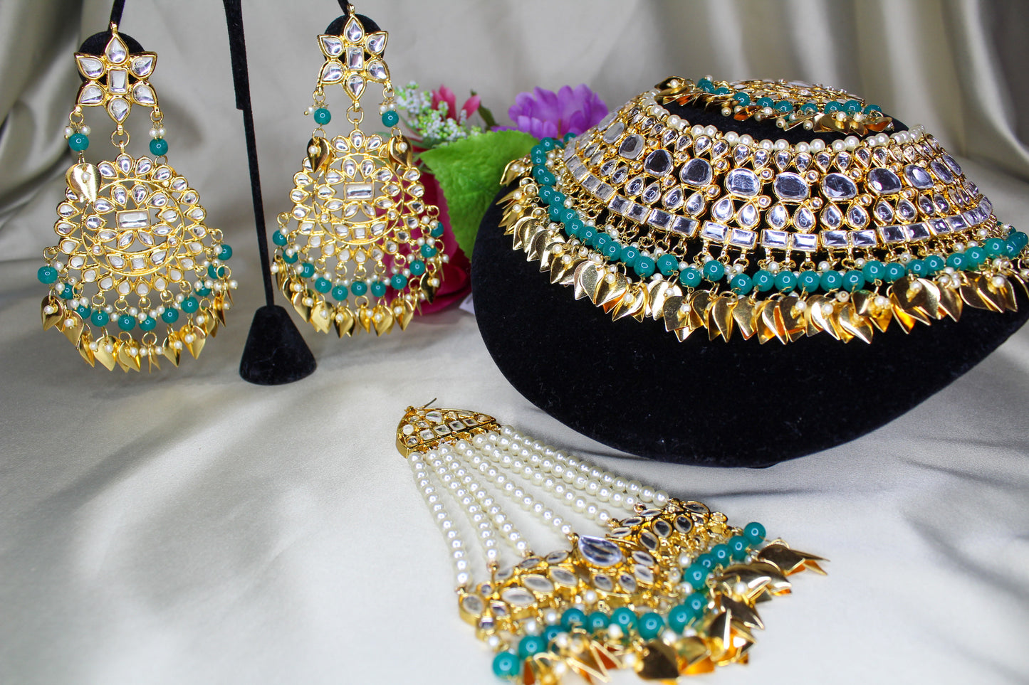 Kundan Necklace Sets with Passa 