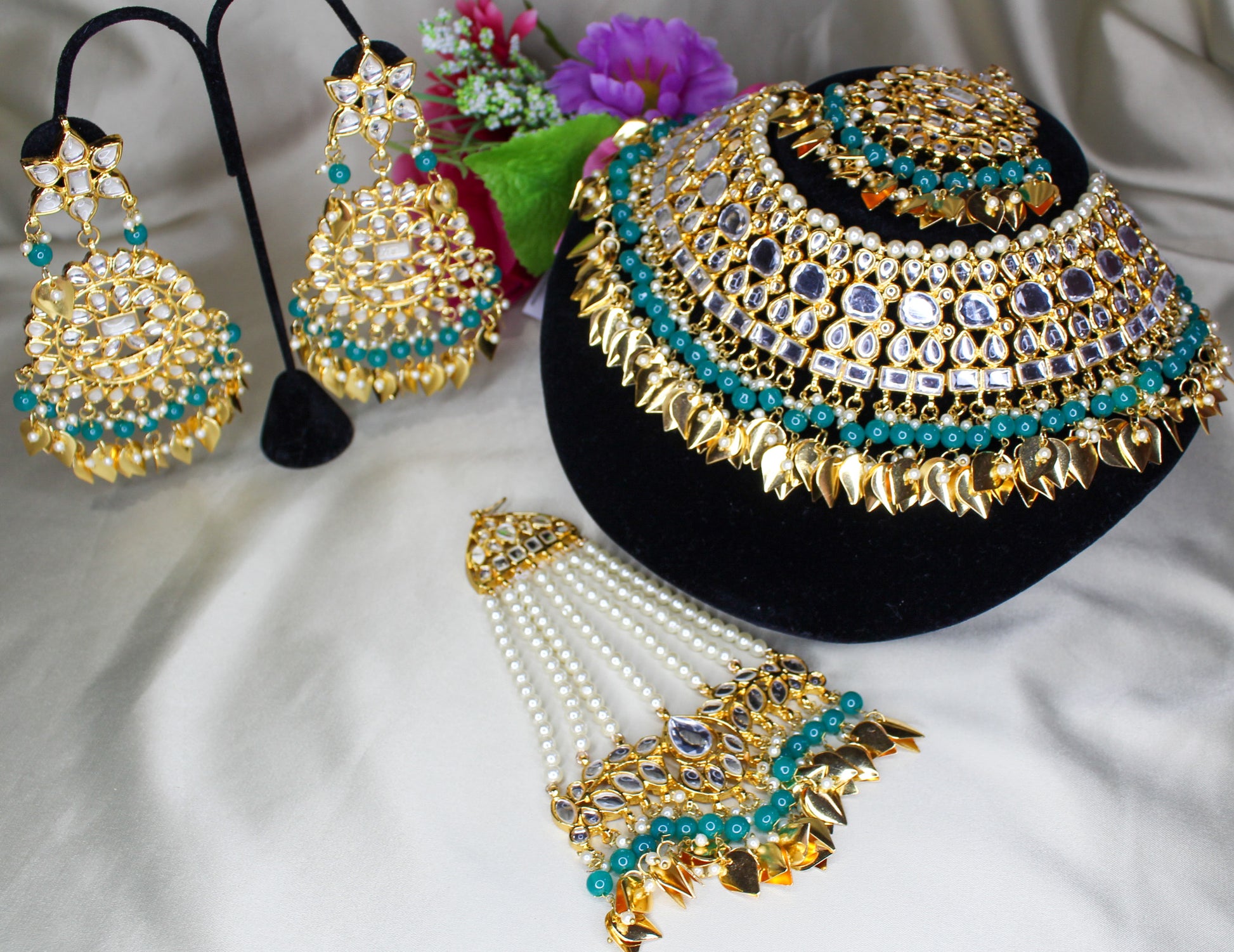 Kundan Necklace Sets with Passa 