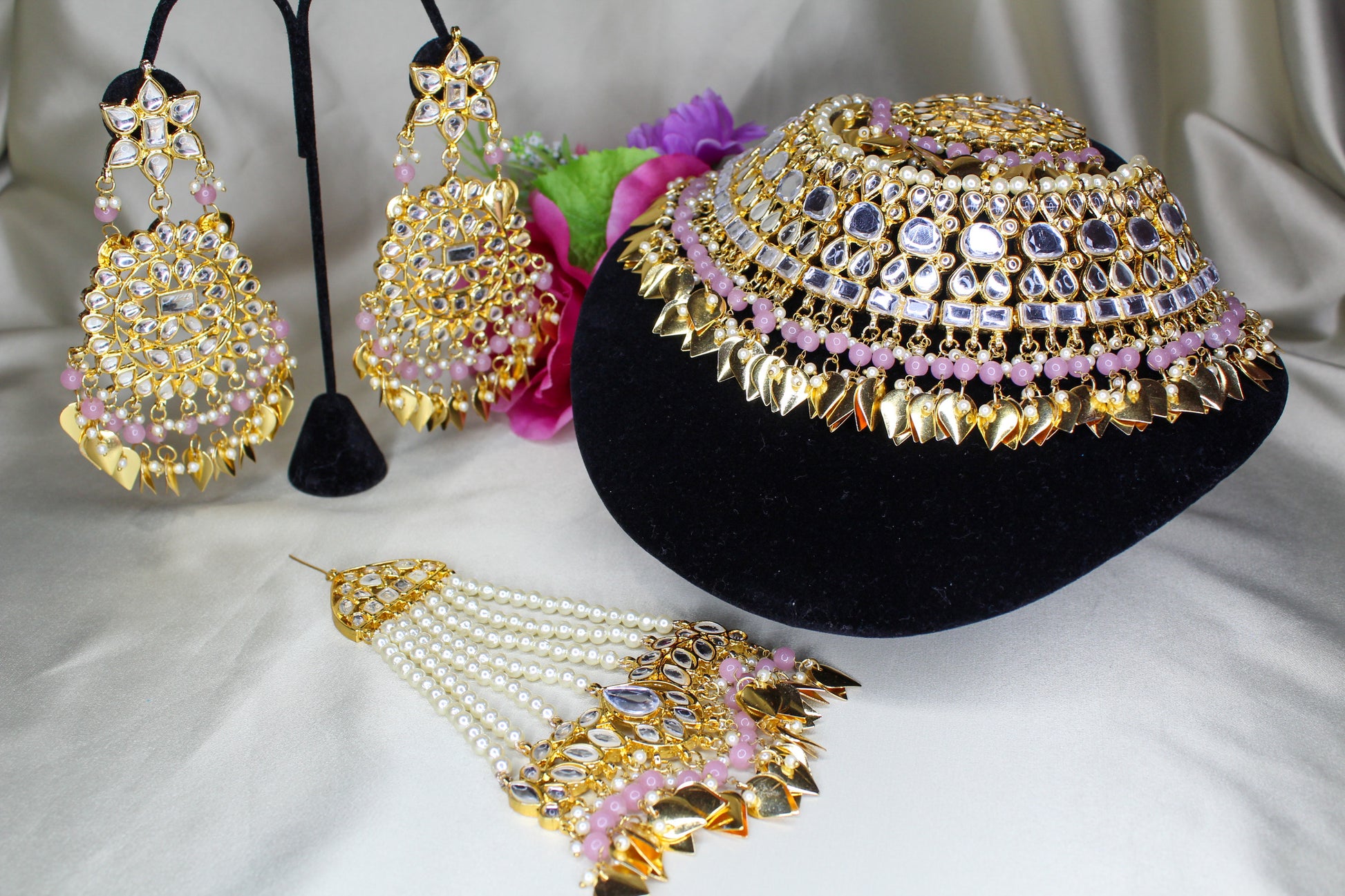 Kundan Necklace Sets with Passa 