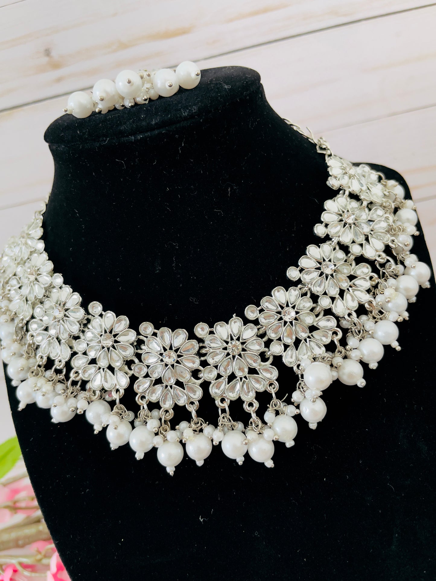 Stunning silver necklace set for any occasion - Creative Jewels