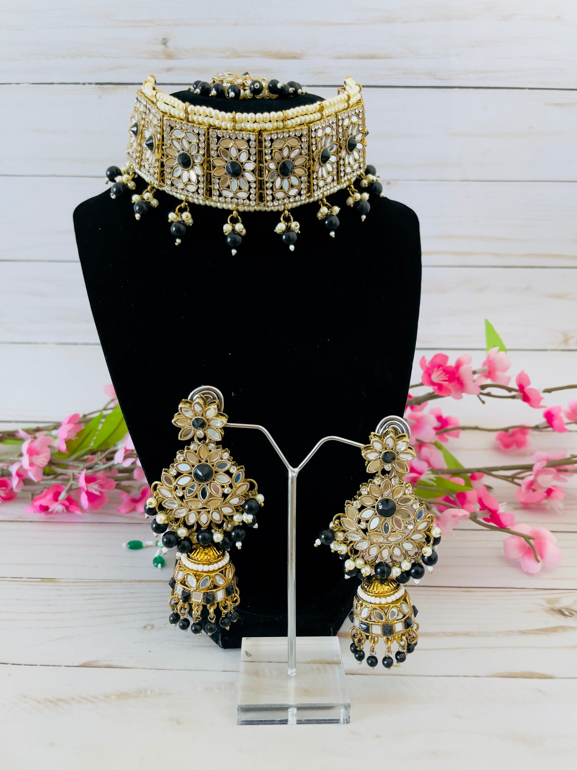 Reflective Elegance: Mirror Choker Set by Creative Jewels