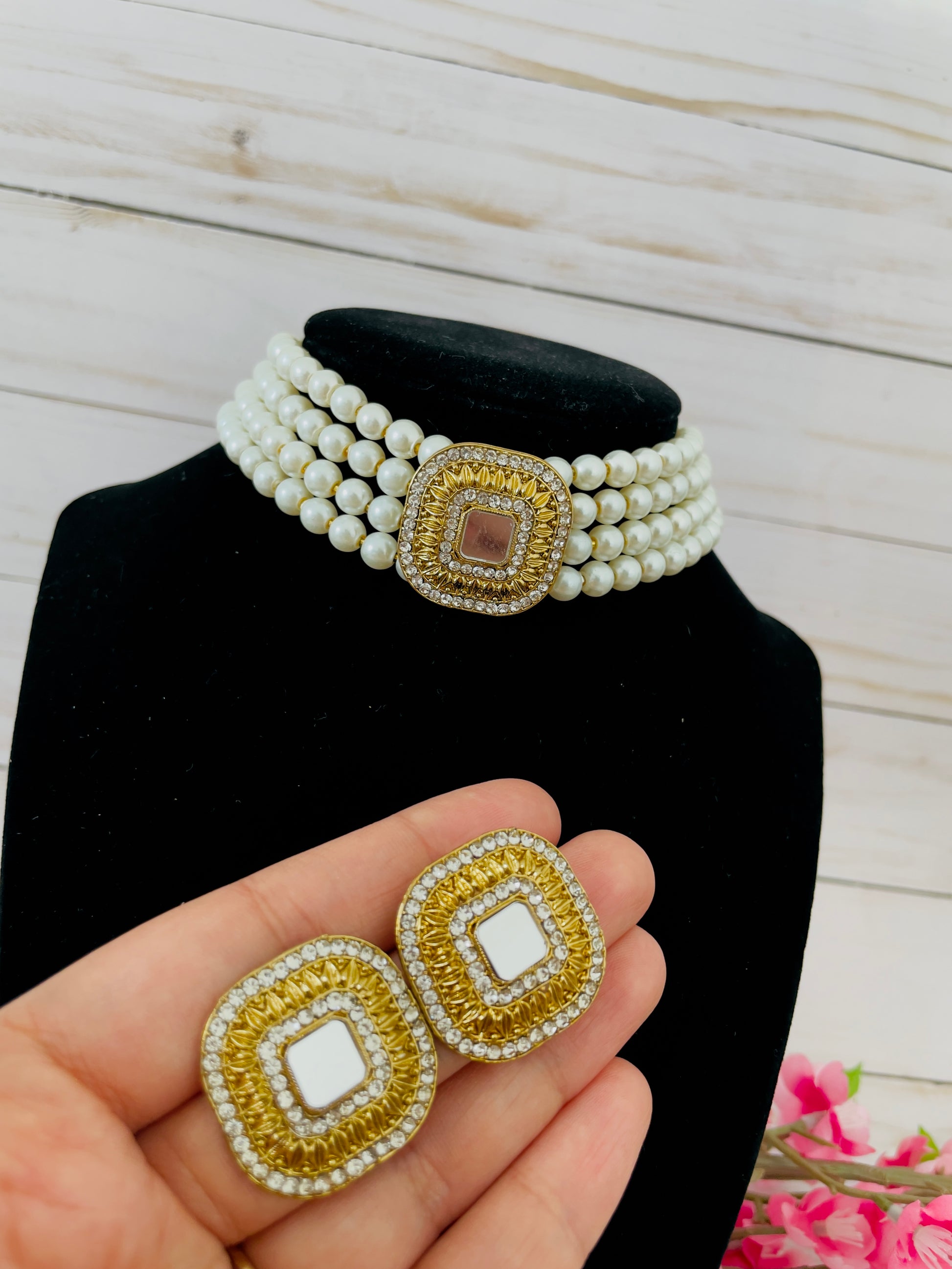 Shine Bright with Creative Jewels' Mirror Choker Set