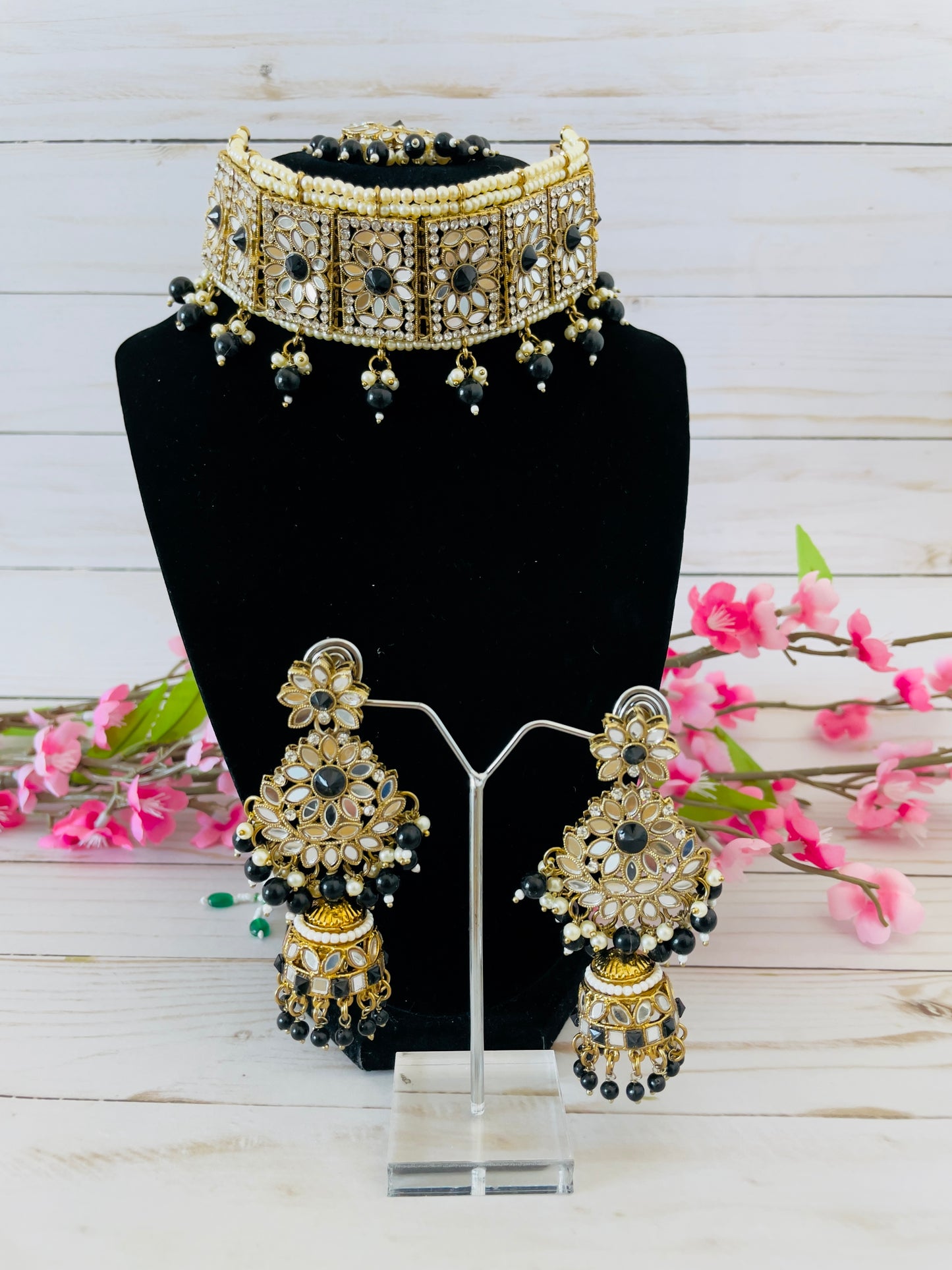 Reflective Elegance: Mirror Choker Set by Creative Jewels