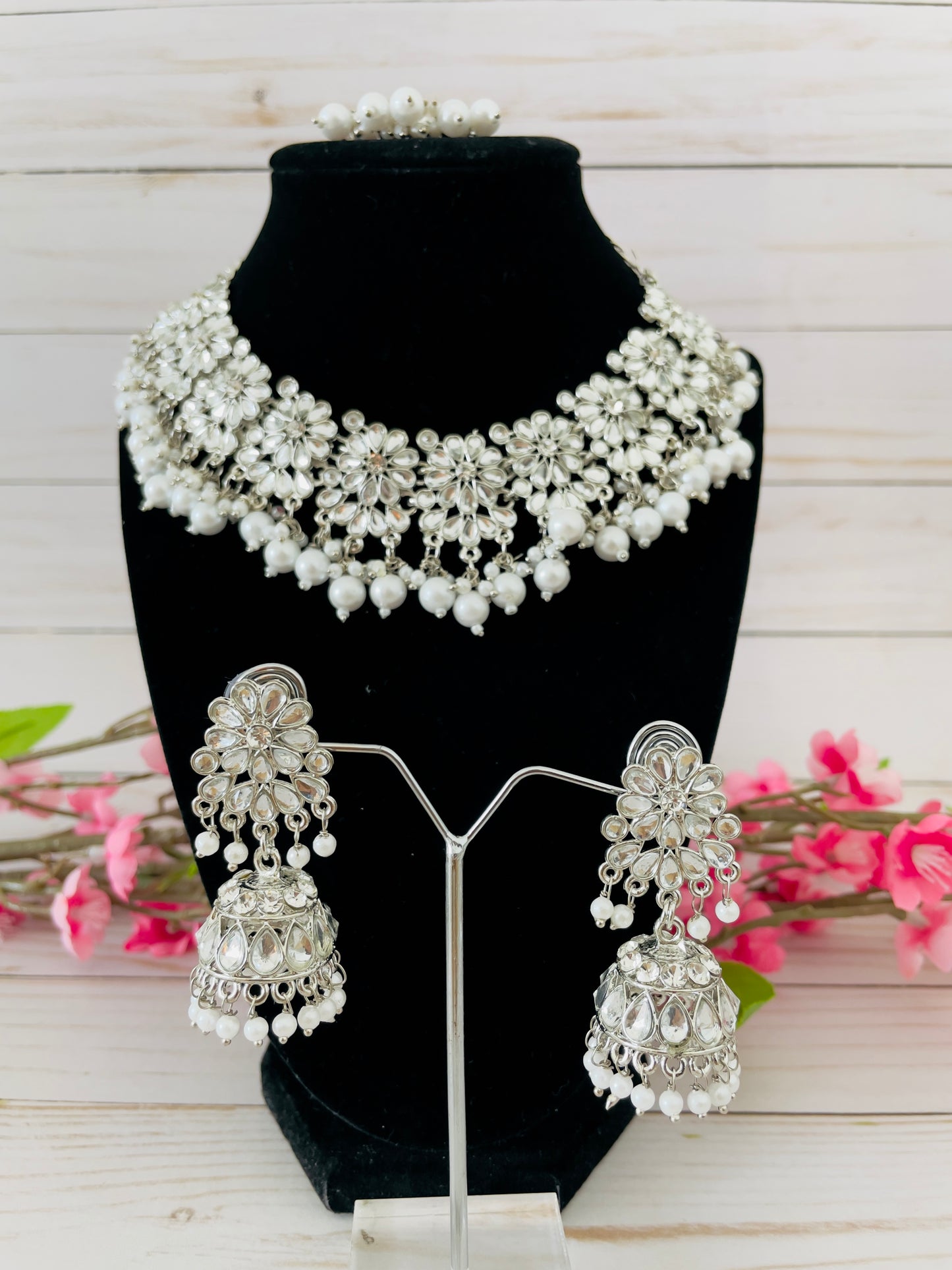 Stunning silver necklace set for any occasion - Creative Jewels