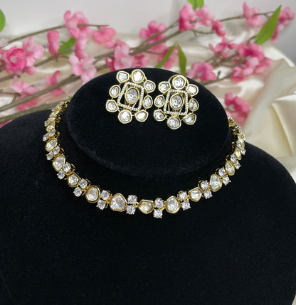 Exquisite Uncut Kundan Necklace Set - Creative Jewels